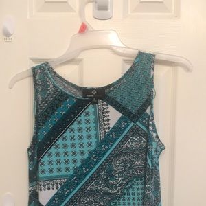 I am selling a dresses it’s only been worn once